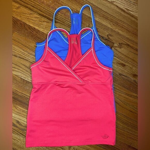 Old Navy Racer Back Set of 2 Tank Tops Size Medium - Picture 1 of 7